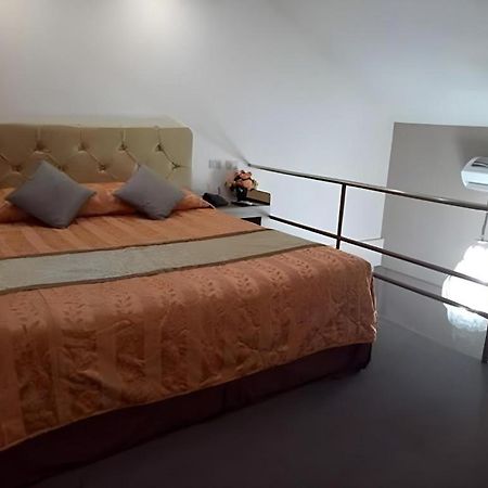 Score Birds Hotel Анхелес Екстер'єр фото